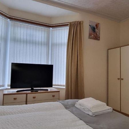 A Nice Home In Liverpool Bagian luar foto