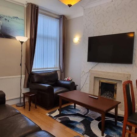 A Nice Home In Liverpool Bagian luar foto